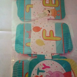 Letrero Móvil Feliz Cumpleaños Peppa Pig                                                                           Letrero decorativo con diseño de Peppa Pig. Fácil de armar, ideal para fiestas infantiles. Material ligero y resistente