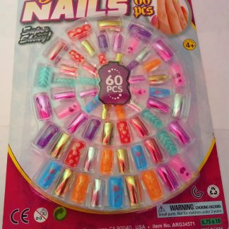 Set de Uñas Postizas “Glamour Nails” 60 Piezas                                                                 Set completo de uñas postizas con diseños coloridos y modernos. Incluye 60 piezas para múltiples estilos. Ideal para juego o decoración
